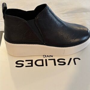 J slides cognac black Mika